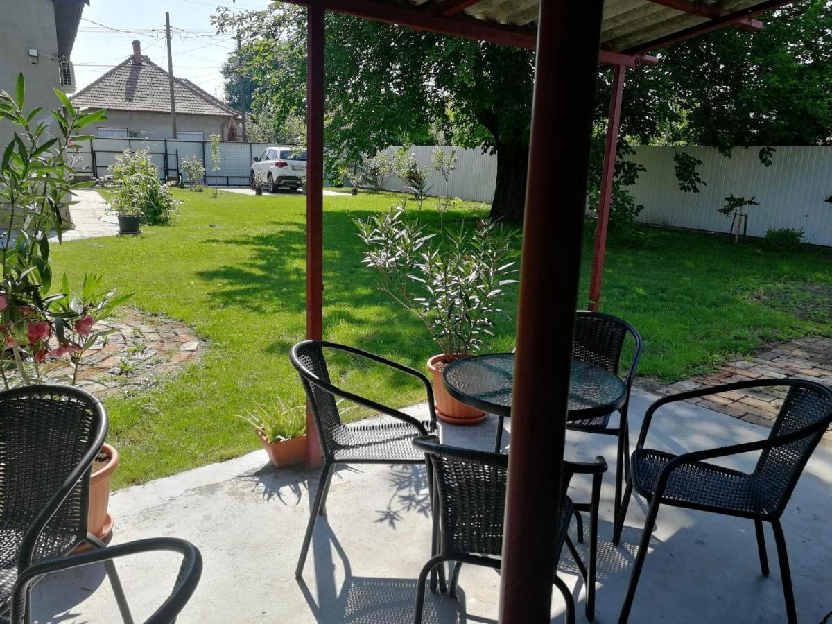Hotel Zsuzsanna Vendeghaz Gyomaendrőd Exterior foto